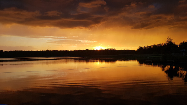 Widok na jezioro Czarne z widoku z pomostu u Pana Mieczyslawa Bartnika 600